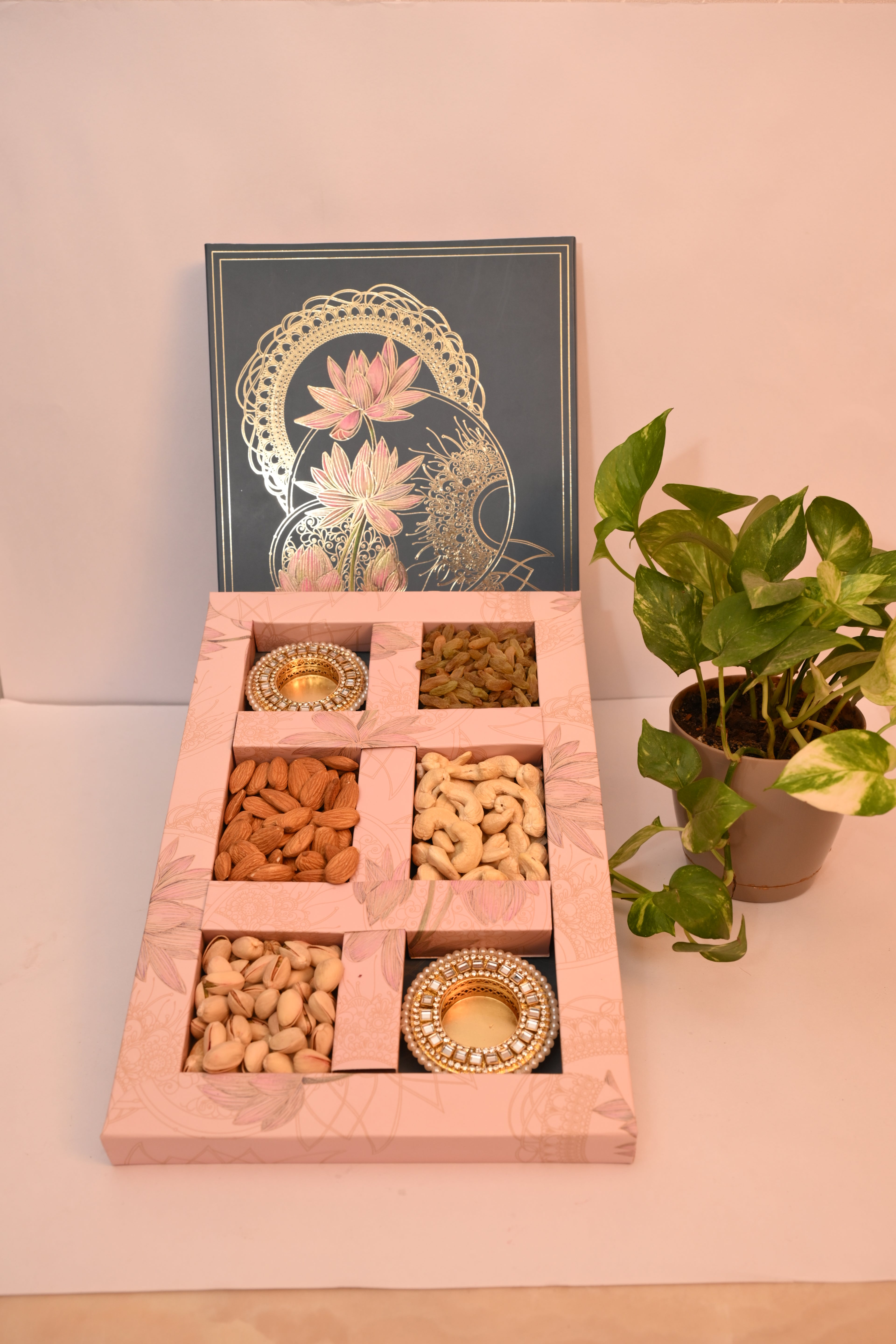 "Chandni Raat Ke Sitare" – Starry Night Delights