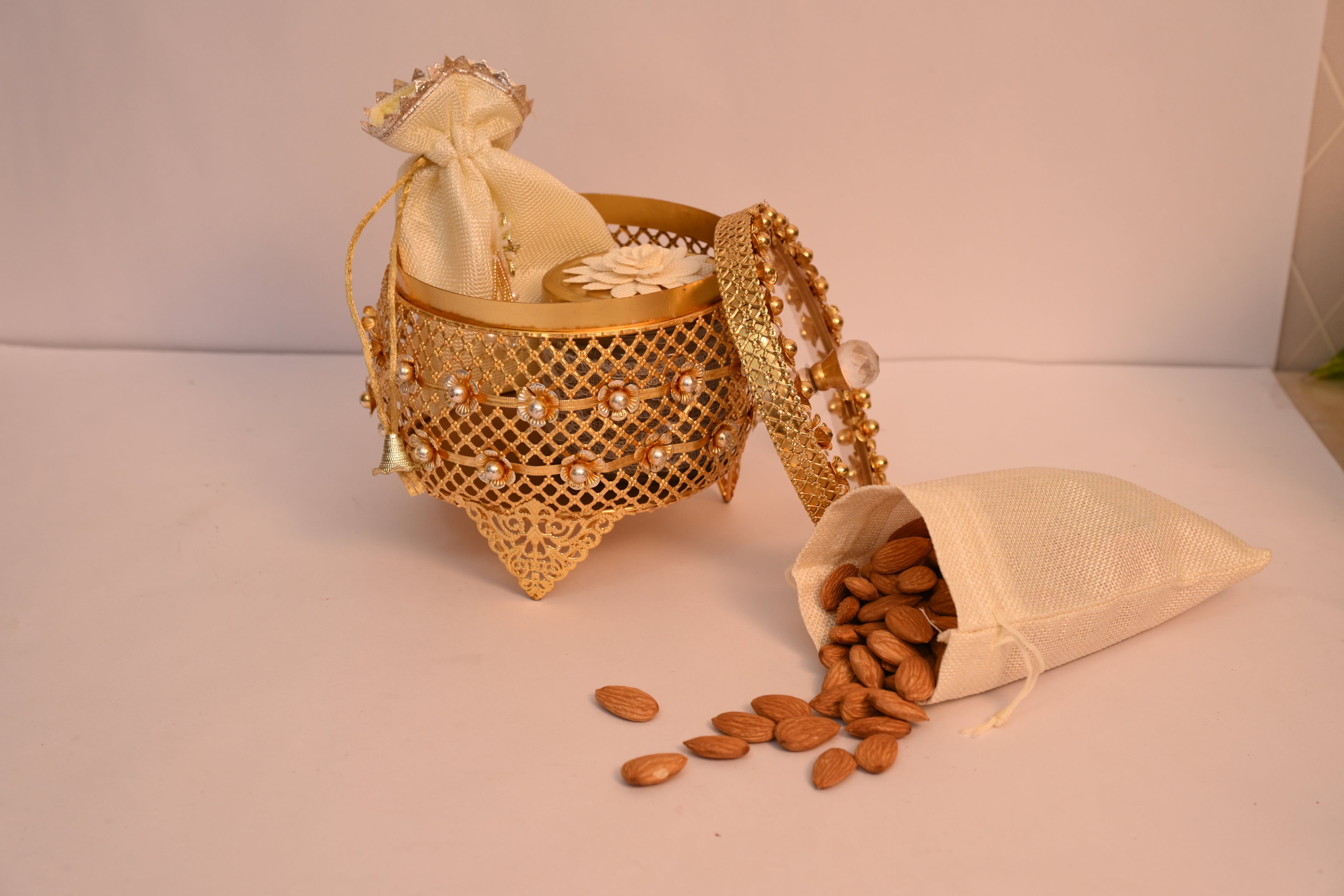 "Sone Ka Ashiyaana" – The Bride’s Treasure Box of Love and Lights